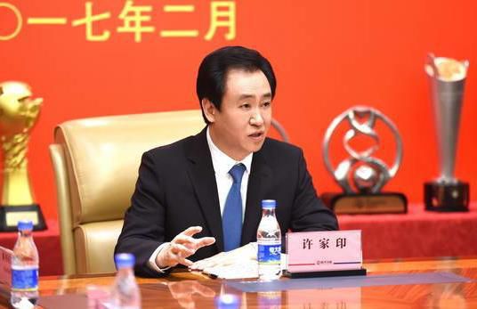 老女人三级播放在线